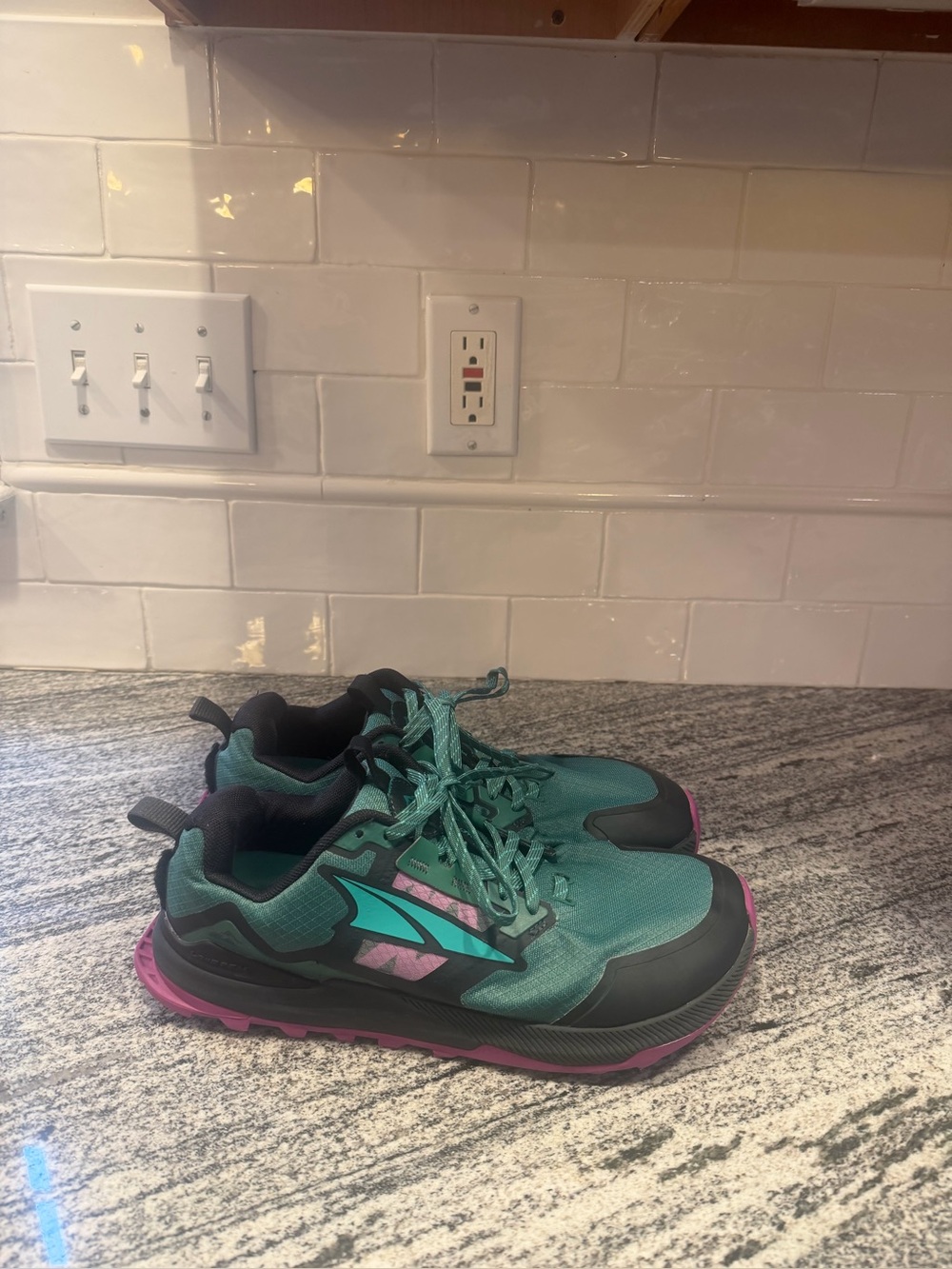Men’s Altra Lone Peak Size 8.5/Women’s 10